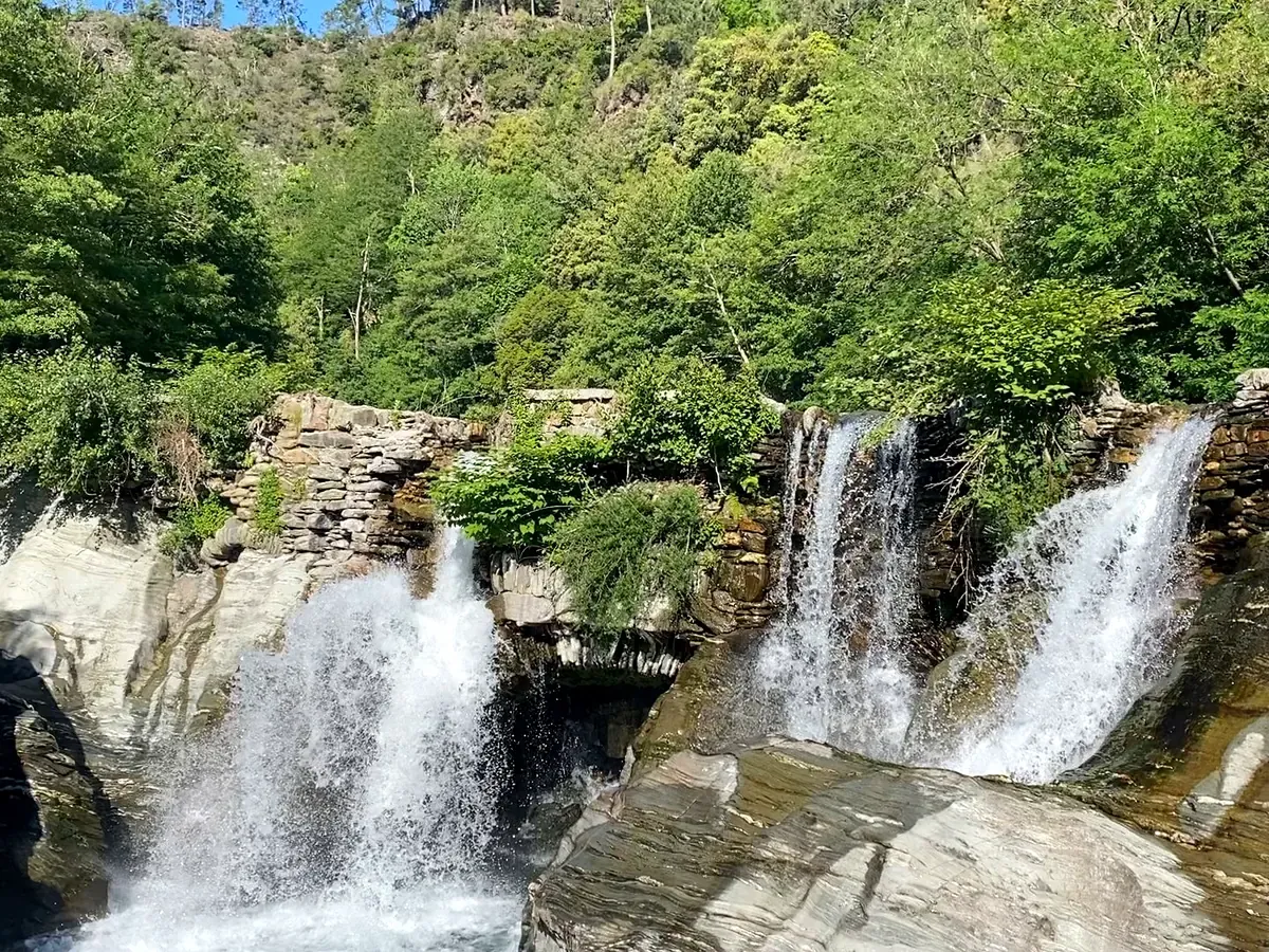 Cascade du Martinet et son bassin naturel, Saint-Étienne-Vallée-Française